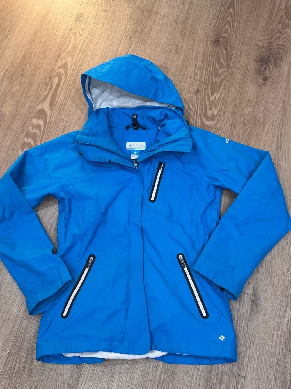Columbia Interchange Blue Hooded Outdoor Rain Jacket – Women’s Small
